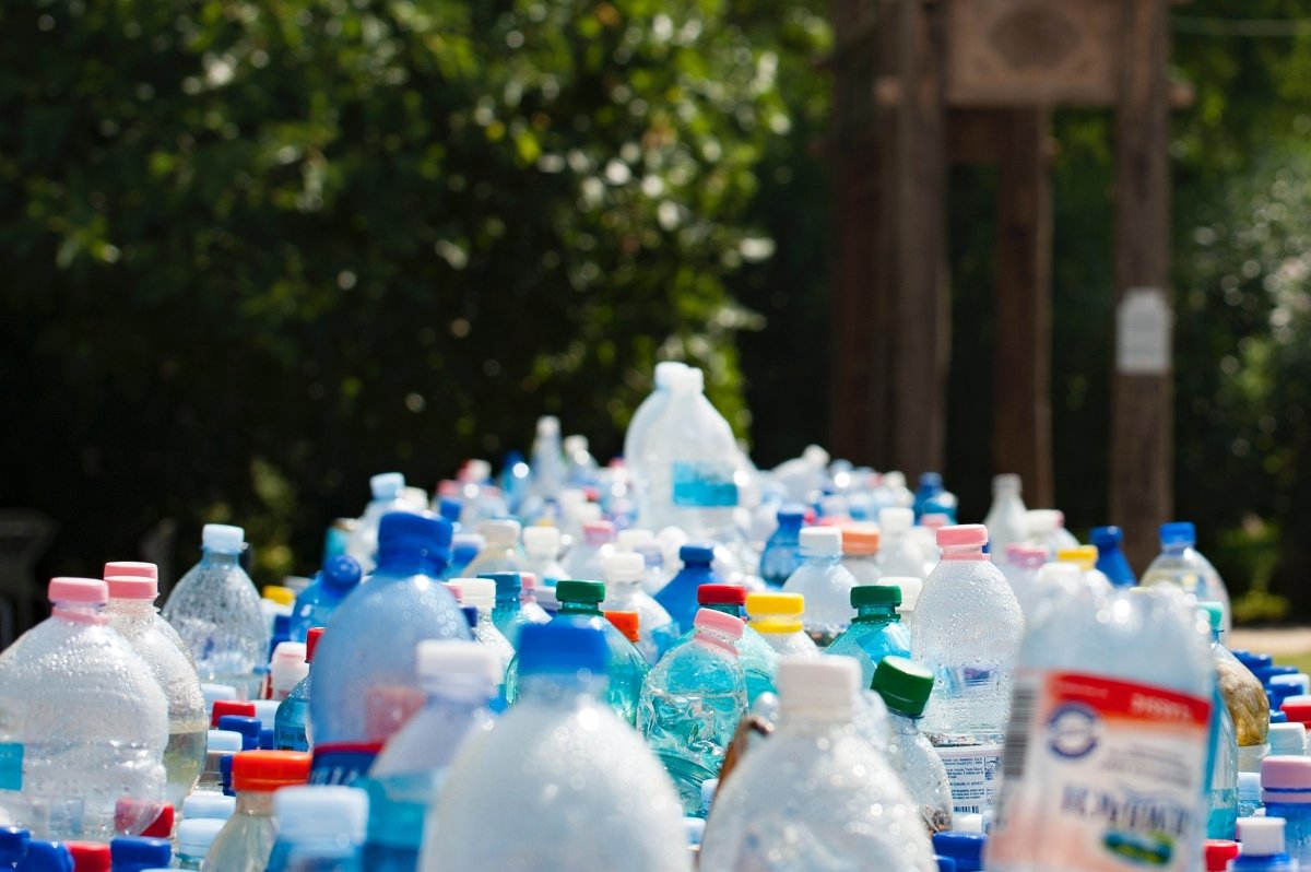 Pourquoi devrions-nous utiliser du bambou au lieu du plastique? - BambooHomeStore