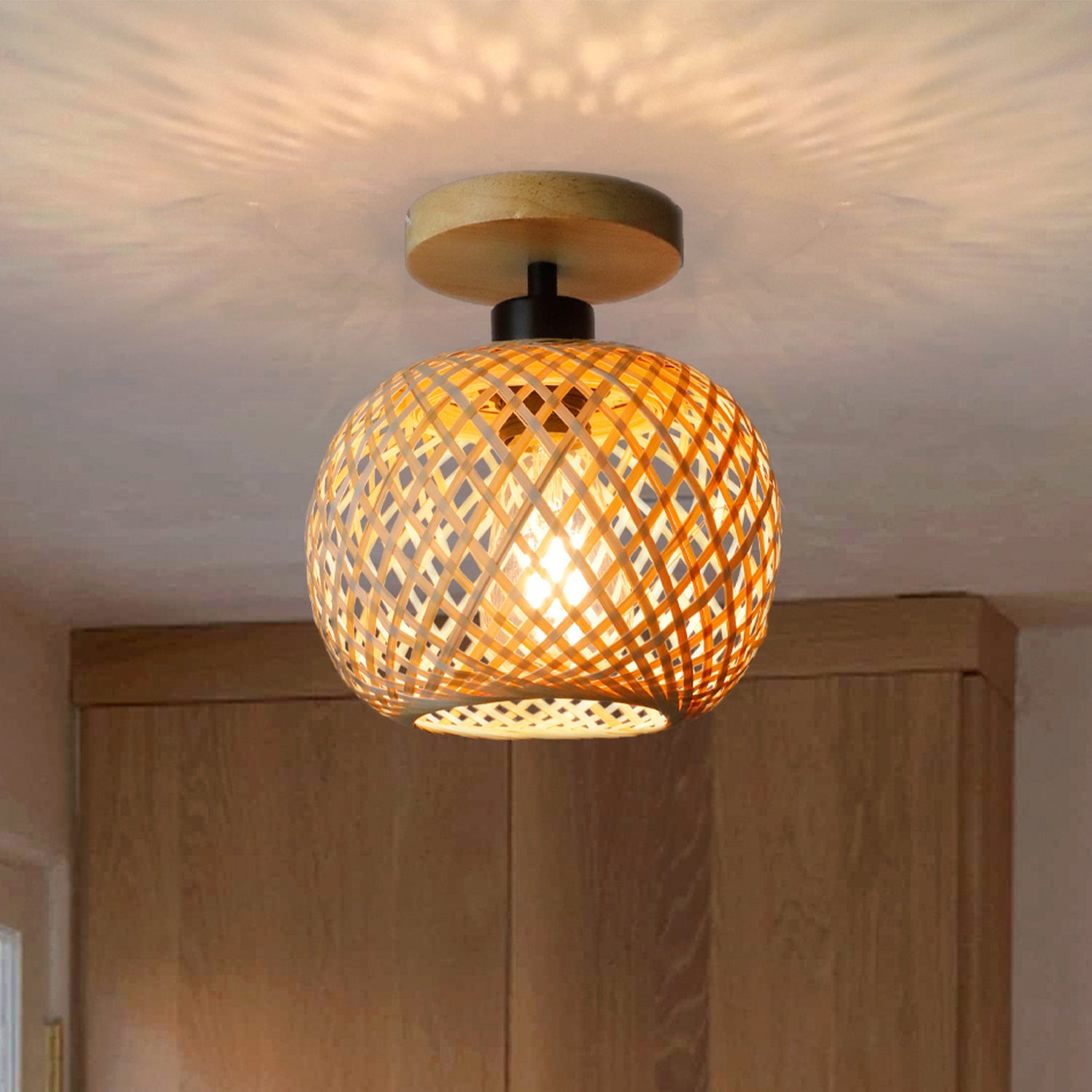Lampe de plafond en bambou japonais - Éclairage doux et design élégant